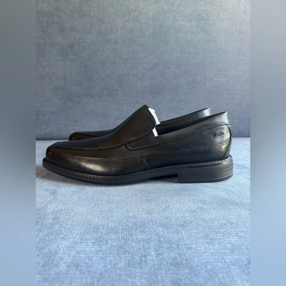 Clarks Cosgrove Free Loafer Men’s SZ 13M Black Leather Slip On Comfort Shoe New